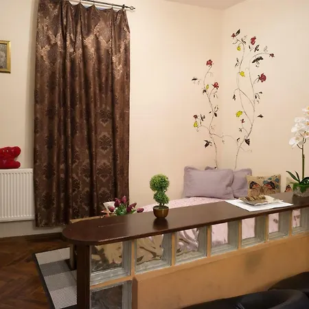 Motor House Unirii Guest house 3*