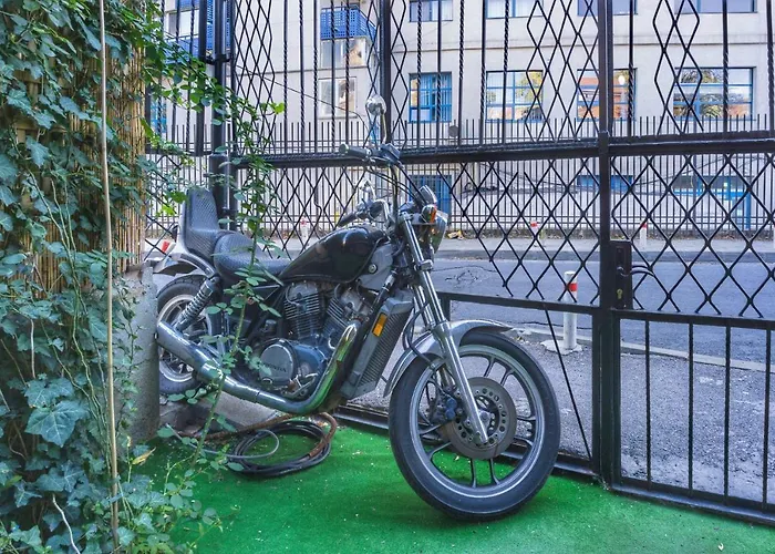 Motor House Unirii 게스트하우스